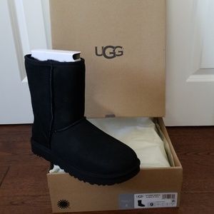 Womens Ugg Classic Short II 1016223